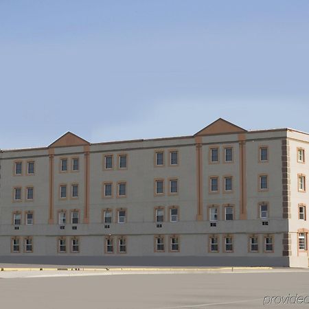 Americas Best Value Inn Dearborn Exterior foto